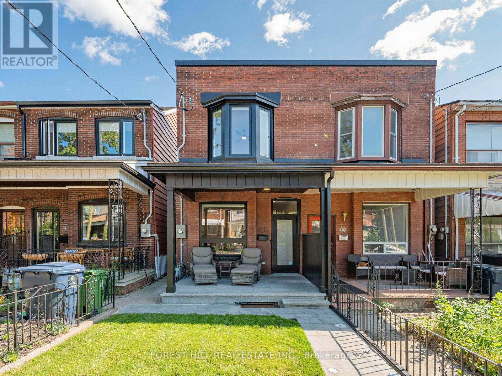 MLS® listing #30405963 for sale located at 87 PALMERSTON AVENUE