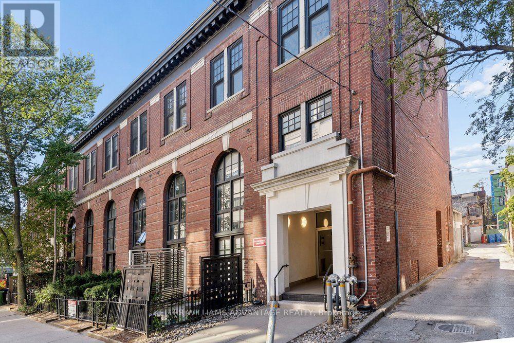 MLS® listing #30406324 for sale located at 201 - 394 EUCLID AVENUE