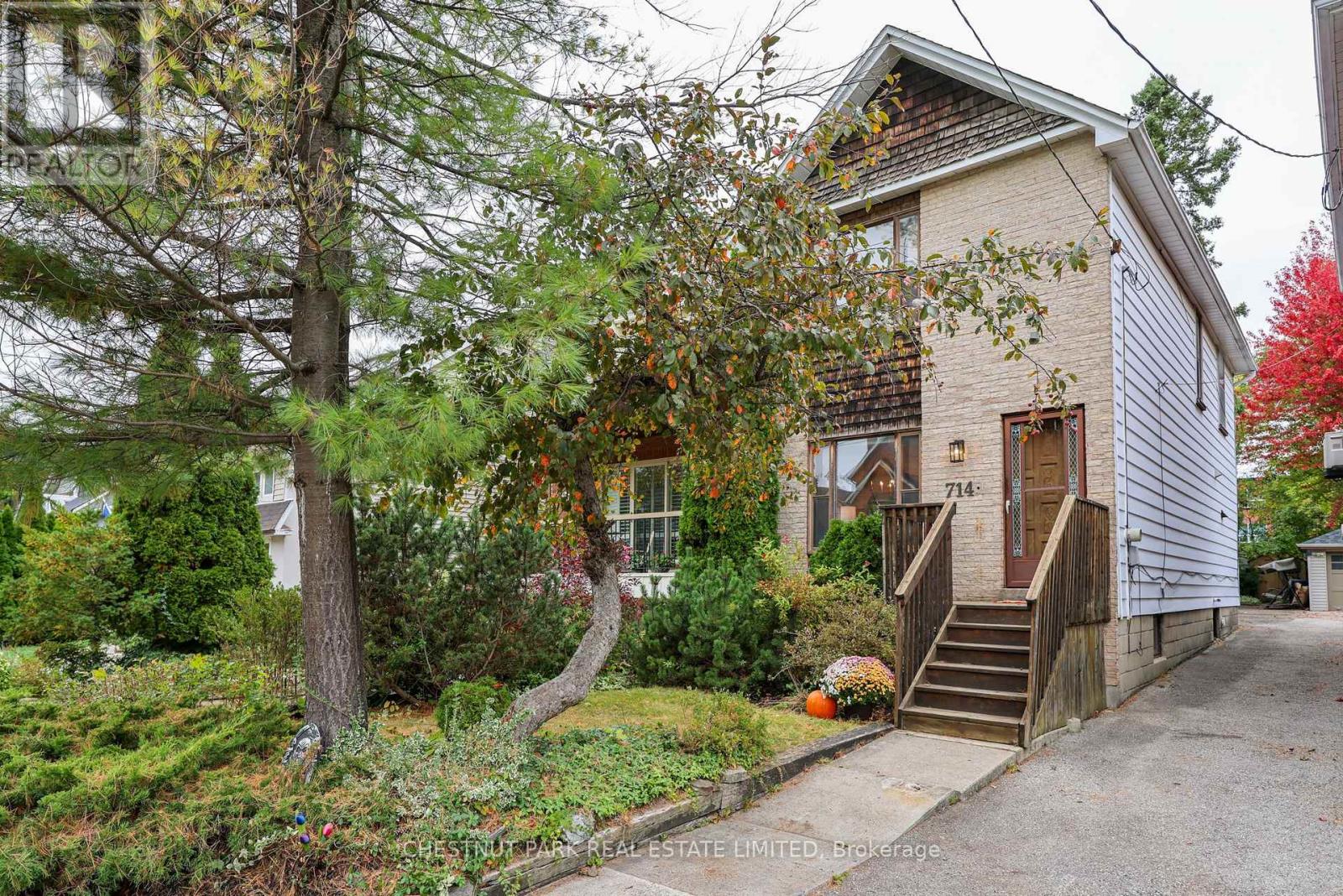 MLS® listing #30409264 for sale located at 714 MERTON STREET