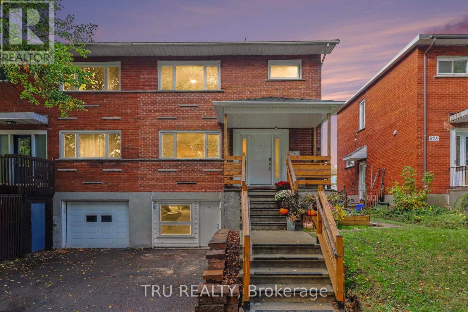 MLS® listing #30409360 for sale located at 682 MORIN STREET