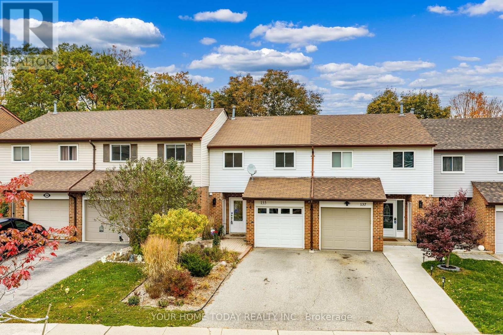 MLS® listing #30410842 for sale located at 135 JOHN STREET