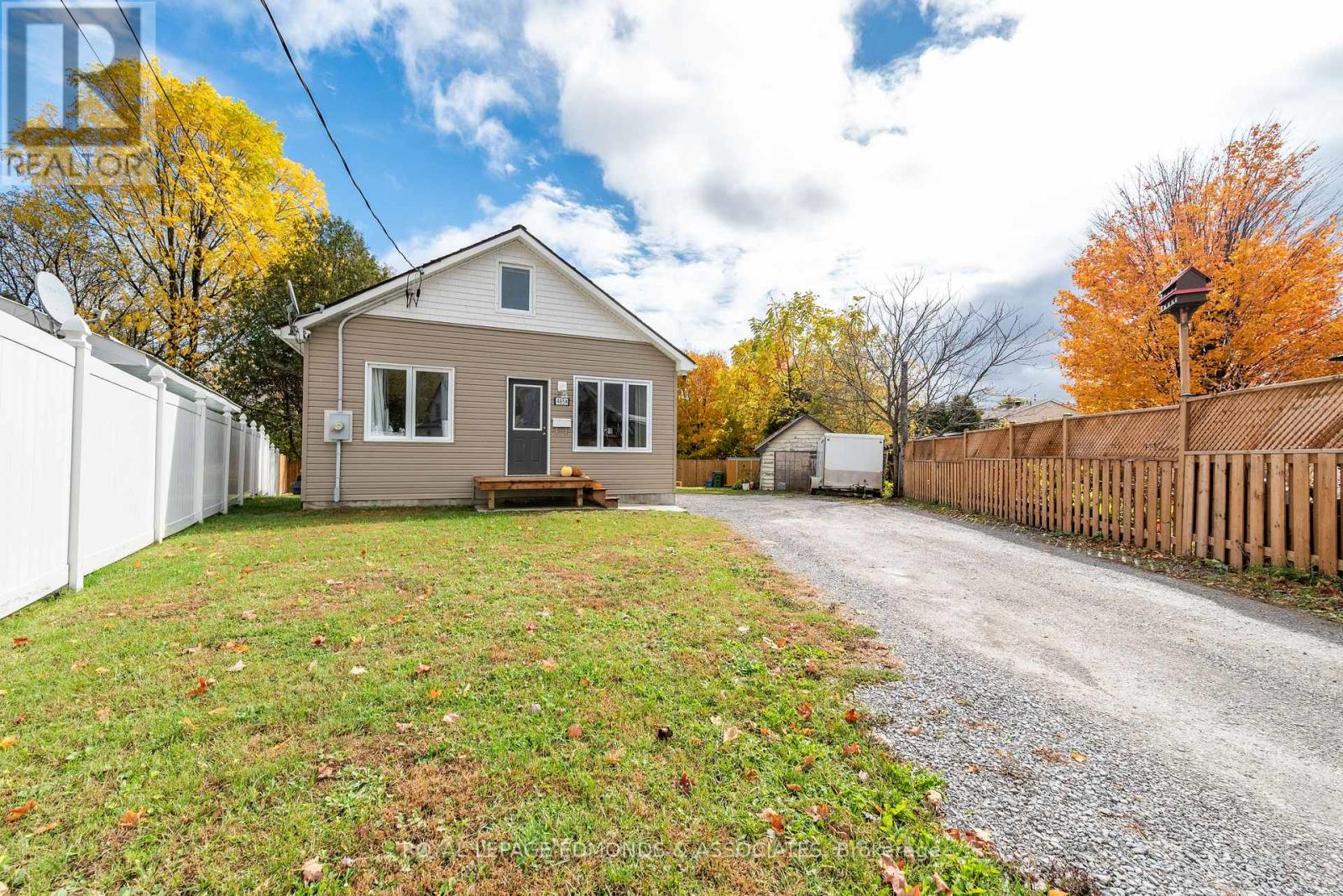 MLS® listing #30410950 for sale located at A - 465A FRANCIS STREET