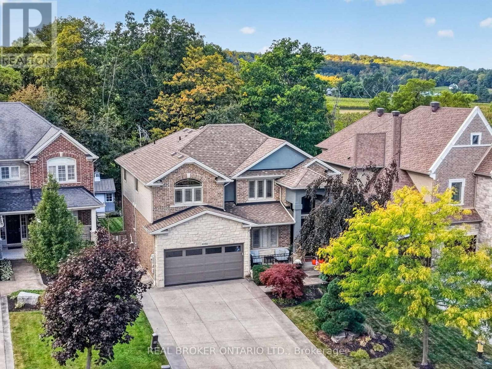 MLS® listing #30411453 for sale located at 4088 HIGHLAND PARK DRIVE