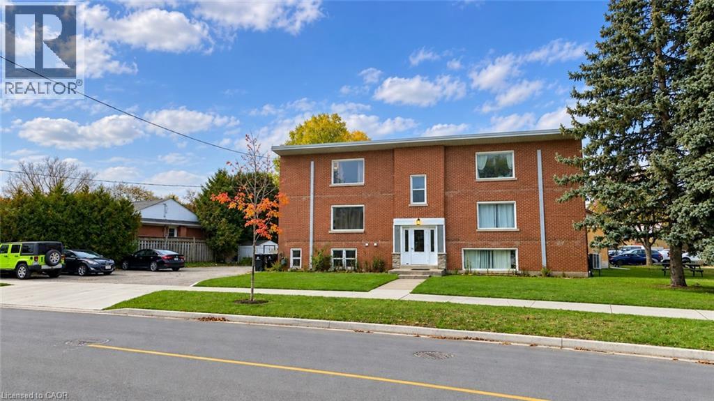 MLS® listing #30411961 for sale located at 157 BRUCE Street Unit# 4