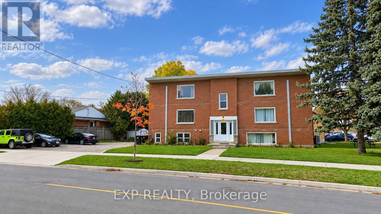 MLS® listing #30412480 for sale located at 4 - 157 BRUCE STREET