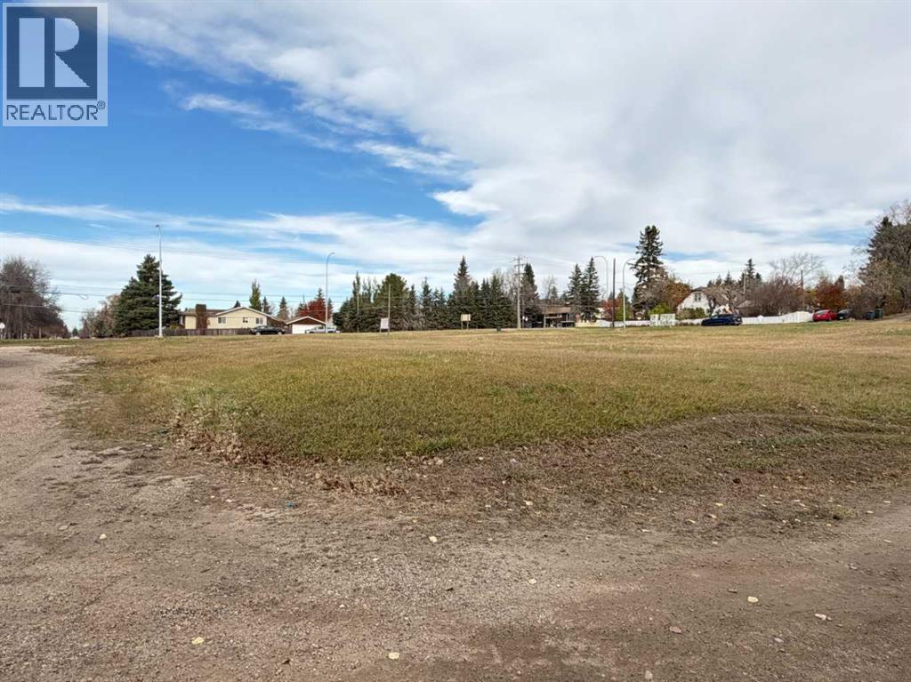 MLS® listing #30413752 for sale located at 3728 45 Street