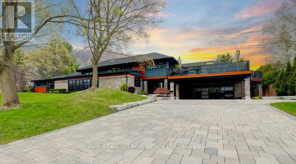 MLS® listing #30414111 for sale located at 8 WESTGATE WALK
