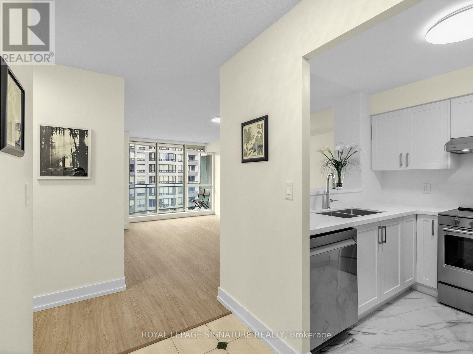 MLS® listing #30414595 for sale located at 1009 - 28 PEMBERTON AVENUE