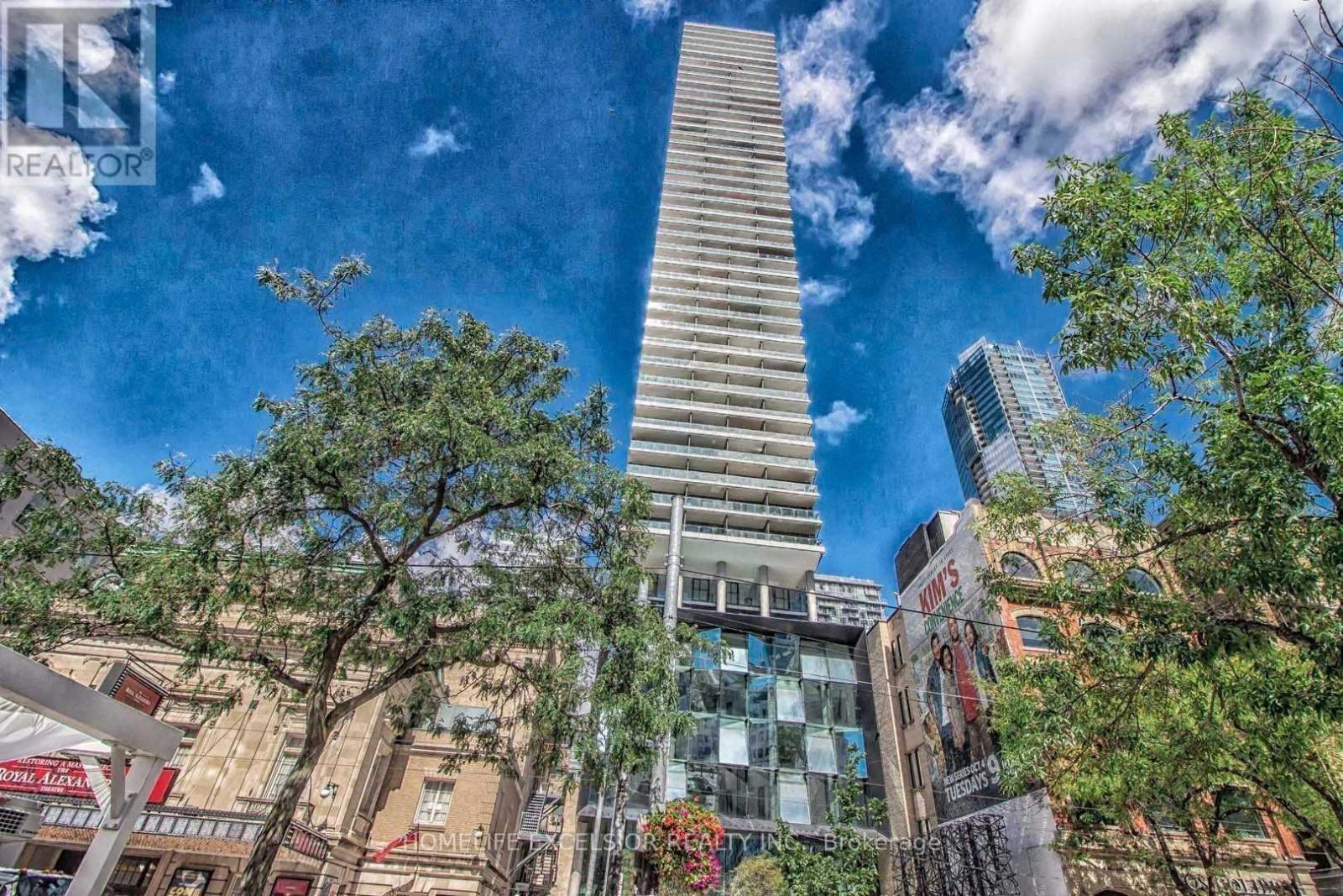 MLS® listing #30414597 for sale located at 805 - 224 KING STREET W