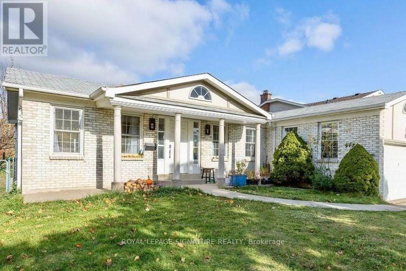 MLS® listing #30416159 for sale located at BSMT - 1737 BRANCHWOOD PARK