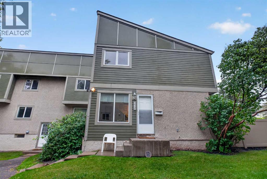 MLS® listing #30416198 for sale located at 442, 406 Blackthorn Road NE