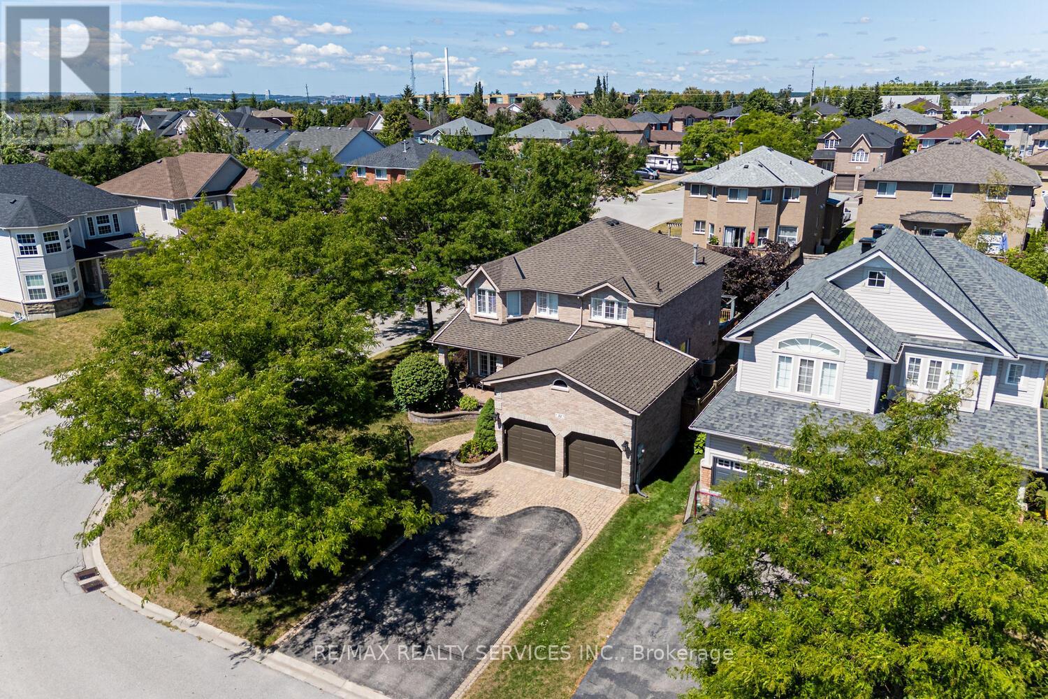 MLS® listing #30416210 for sale located at 22 SOVEREIGN'S GATE