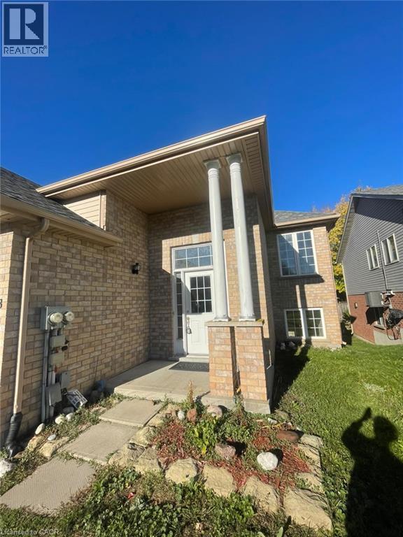 MLS® listing #30416289 for sale located at 123 ELMIRA Road N Unit# Upper