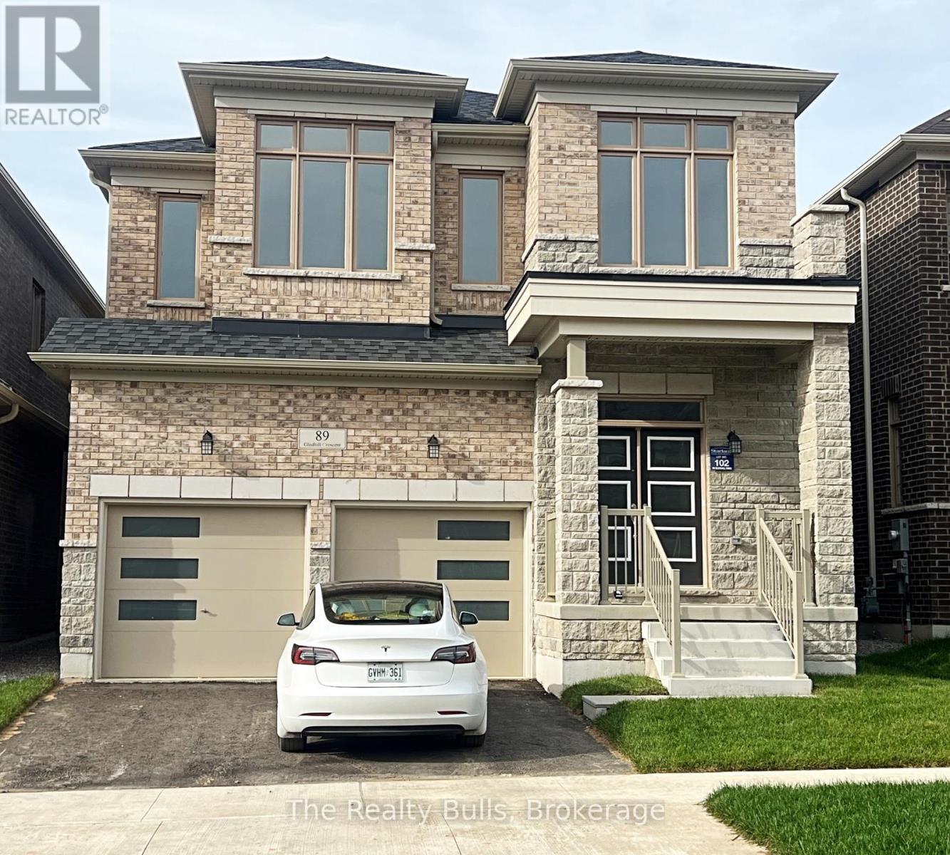 MLS® listing #30416529 for sale located at 89 GLEDHILL CRESCENT