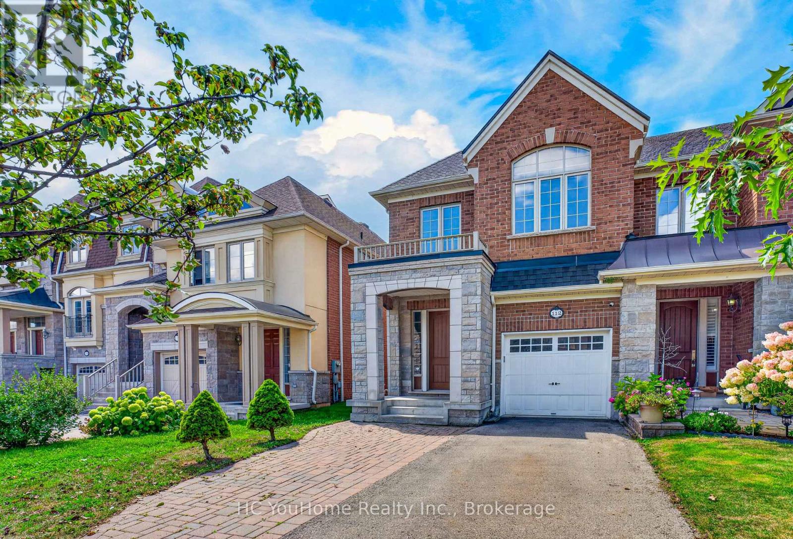 MLS® listing #30416902 for sale located at 112 LACEWOOD DRIVE