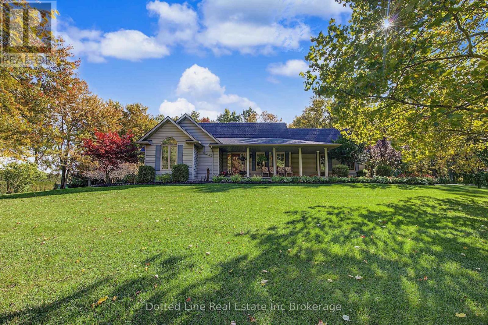 MLS® listing #30417014 for sale located at 1324 MALL ROAD