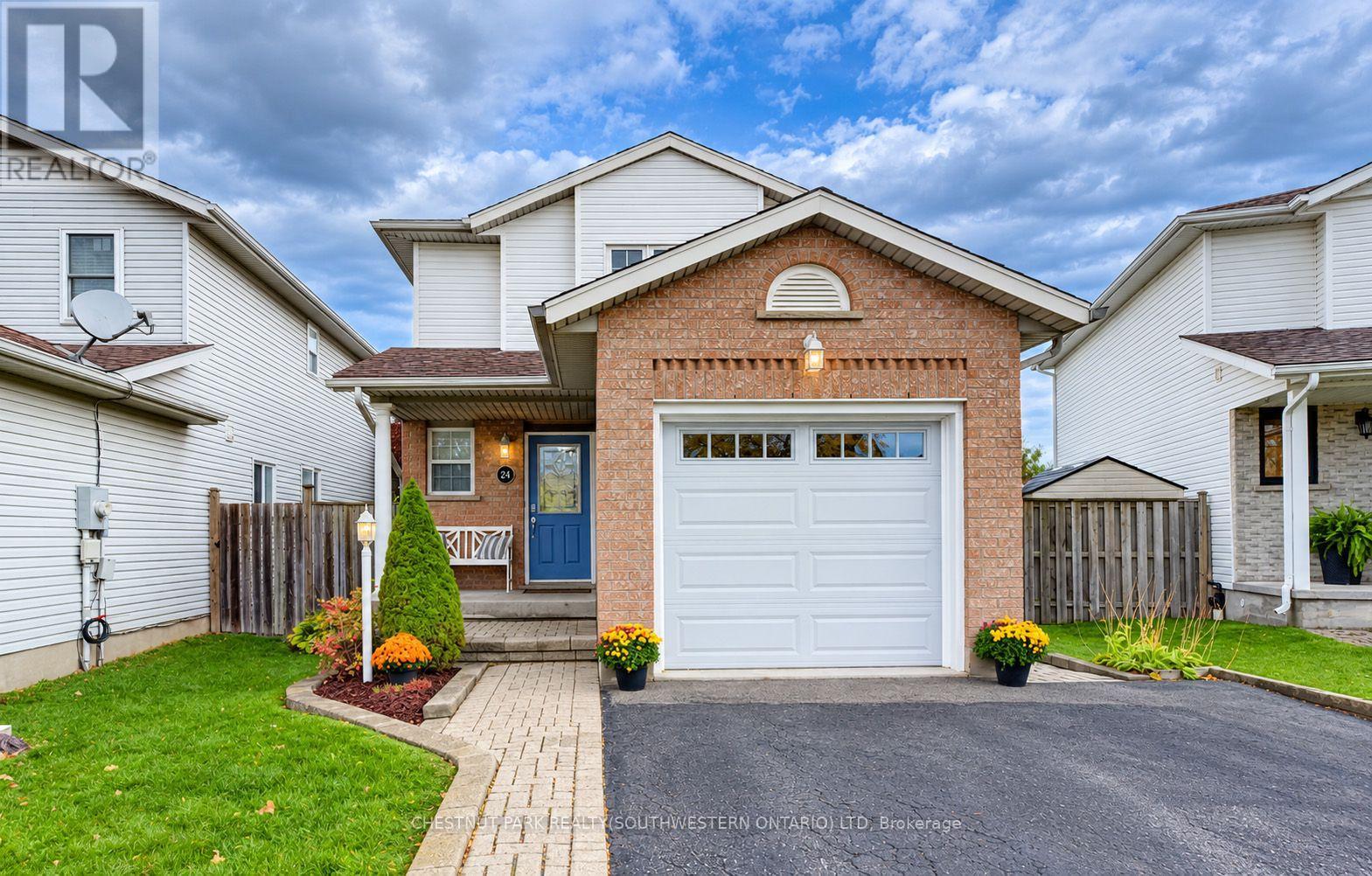 MLS® listing #30418774 for sale located at 24 WHITE SANDS COURT