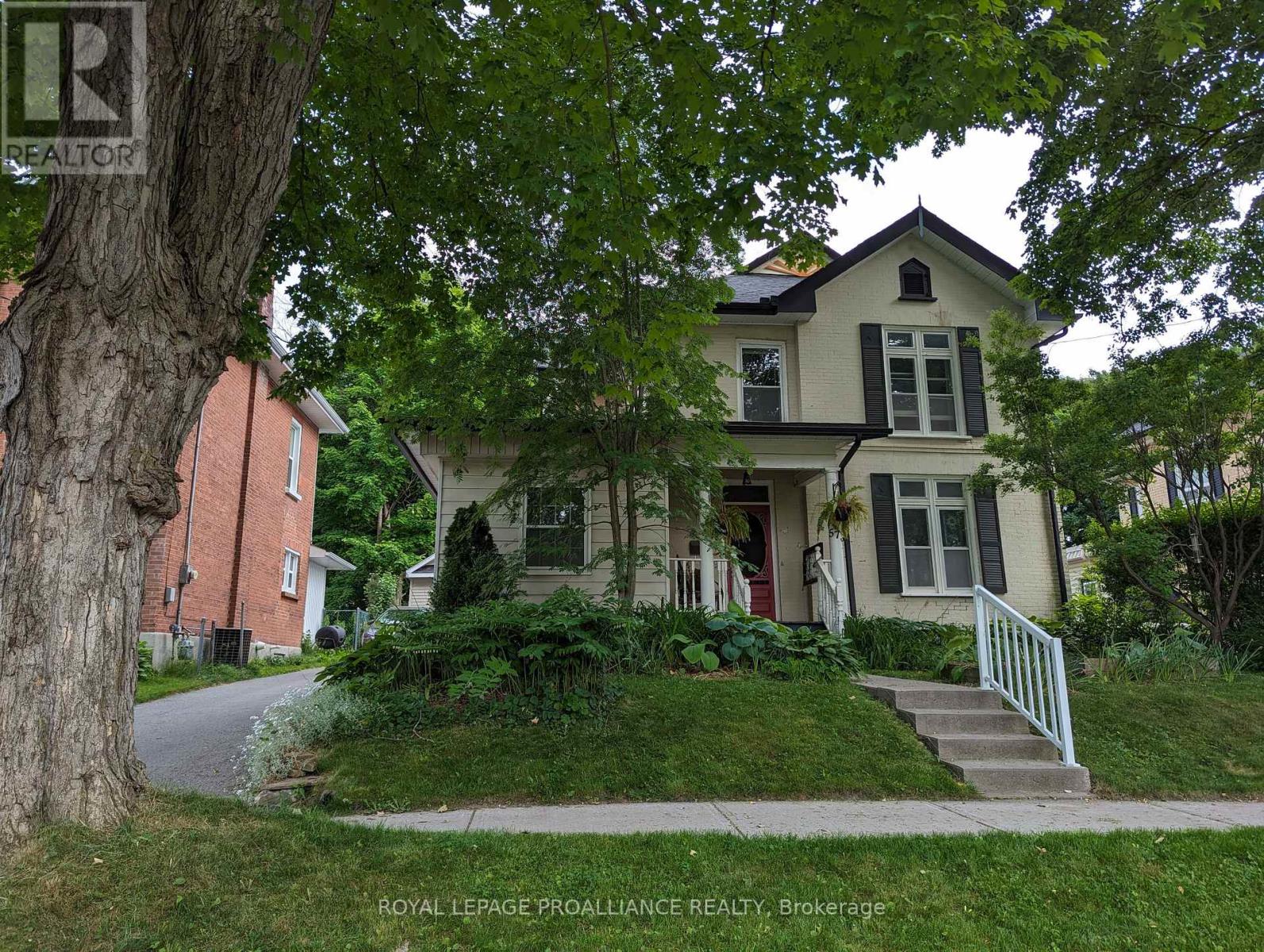 MLS® listing #30419053 for sale located at 573 HOMEWOOD AVENUE