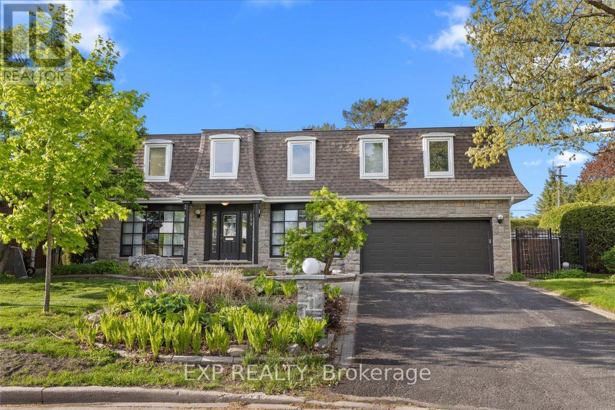 MLS® listing #30419072 for sale located at 899 DRESDEN CRESCENT