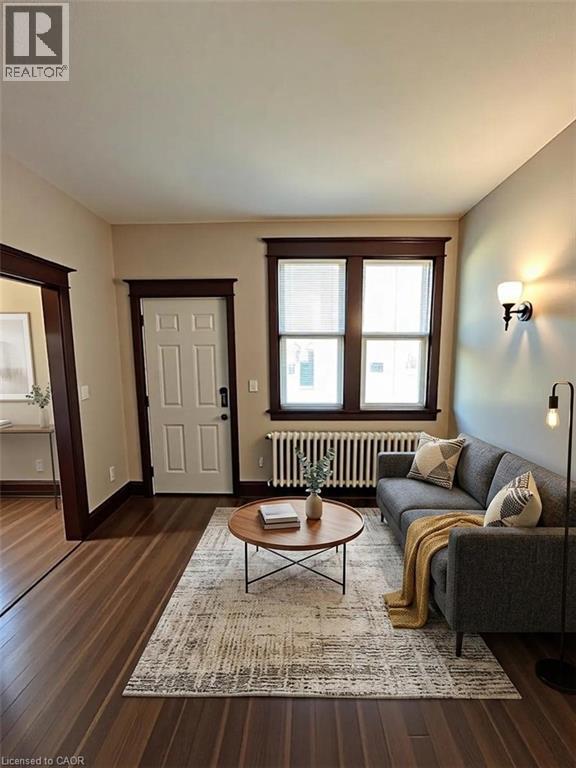MLS® listing #30419267 for sale located at 35 GRANT Avenue Unit# 4