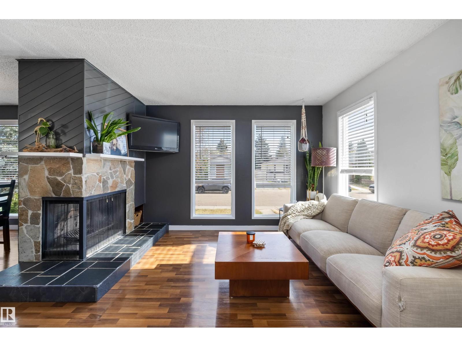 MLS® listing #30419977 for sale located at 14020 118 ST NW