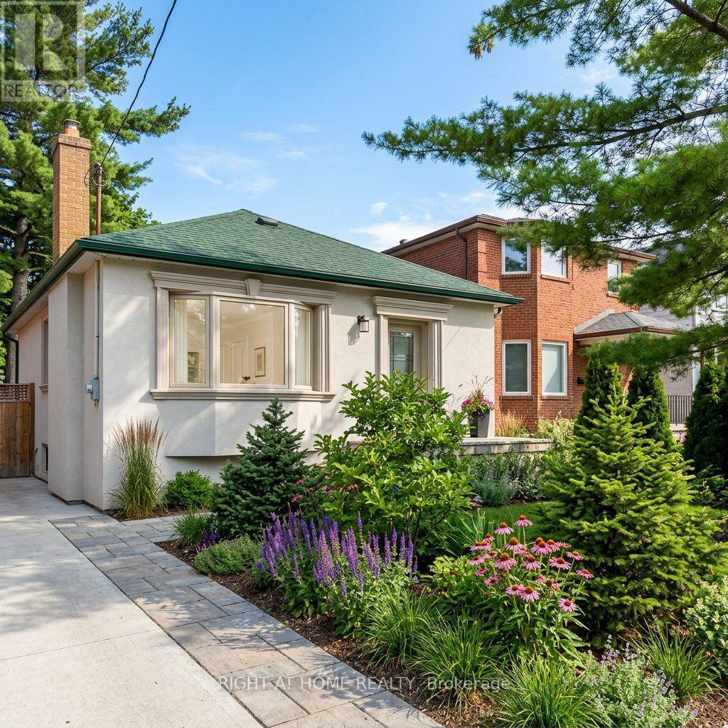 MLS® listing #30421510 for sale located at 44 CONNAUGHT AVENUE