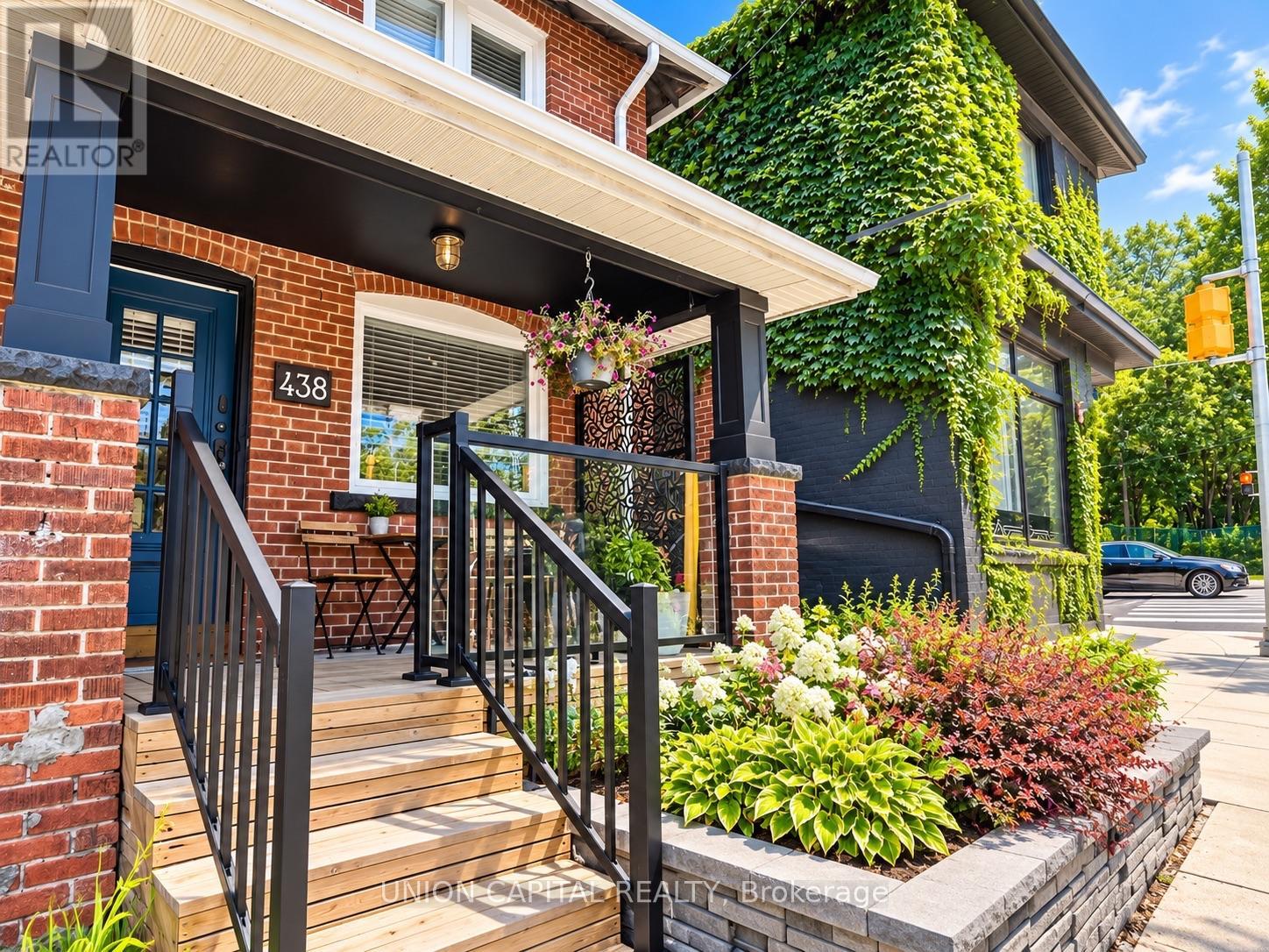 MLS® listing #30421514 for sale located at 438 CHRISTIE STREET