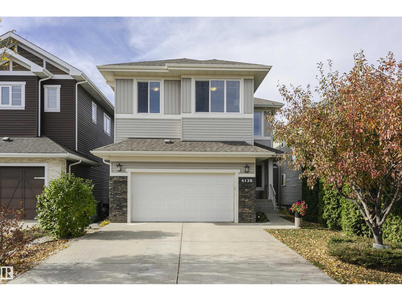 MLS® listing #30421562 for sale located at 4128 CHARLES LI SW