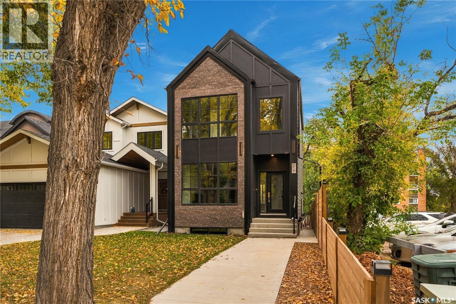 MLS® listing #30421855 for sale located at 317 11th STREET E