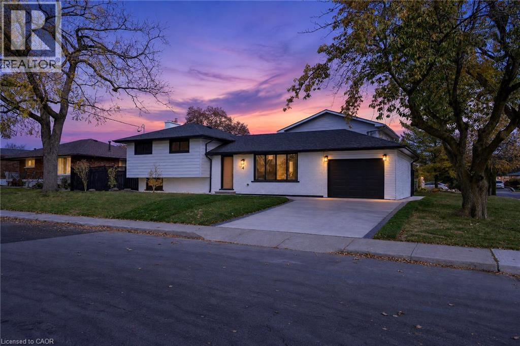 MLS® listing #30422239 for sale located at 4 BERMUDA Court
