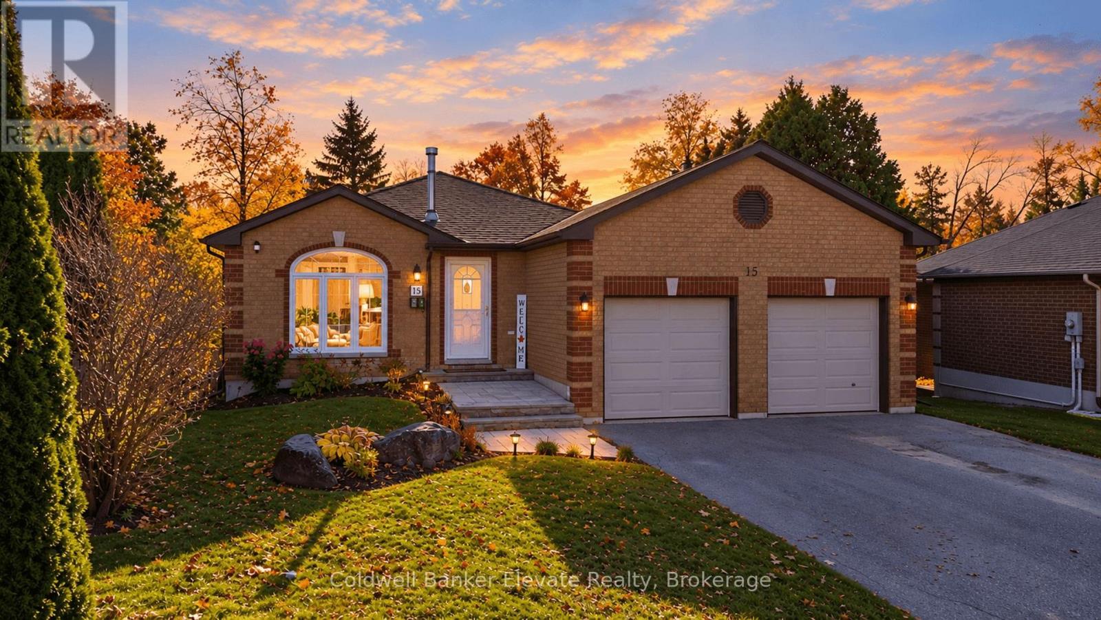 MLS® listing #30422791 for sale located at 15 NAKISKA COURT