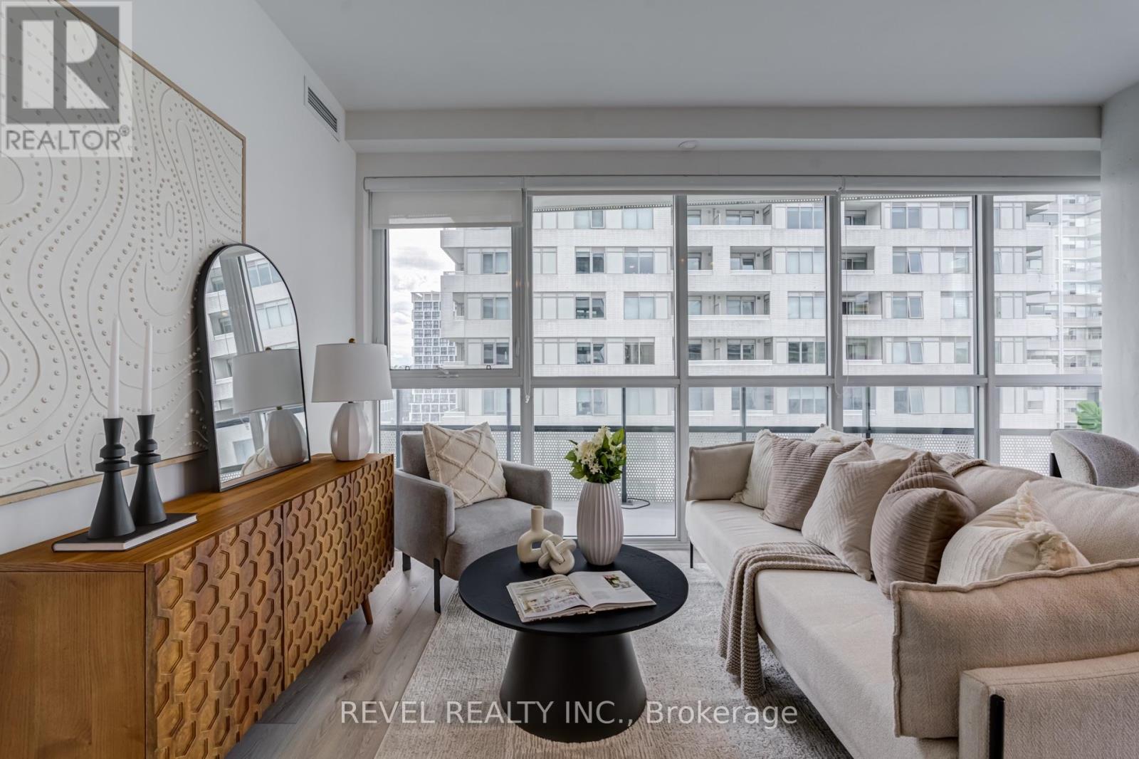 MLS® listing #30423334 for sale located at 1107 - 11 LILLIAN STREET
