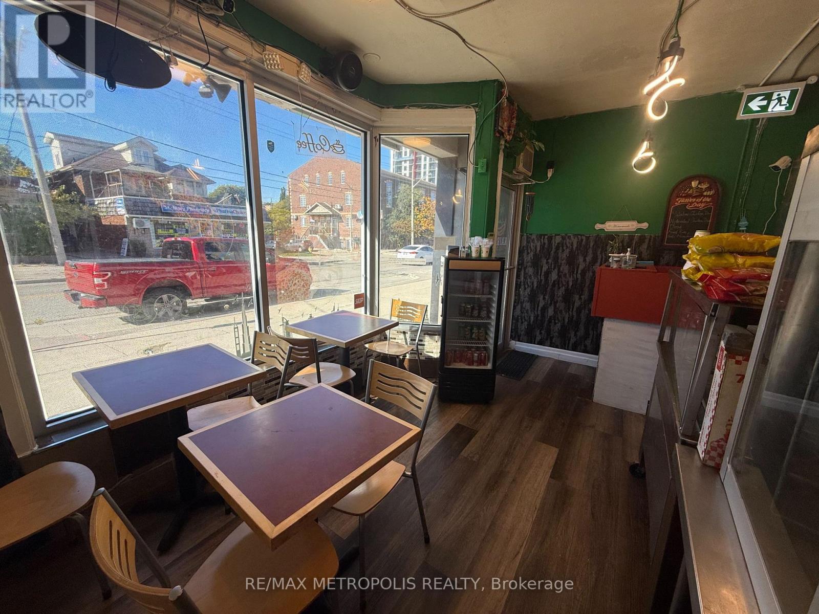 MLS® listing #30423606 for sale located at 564 KING STREET