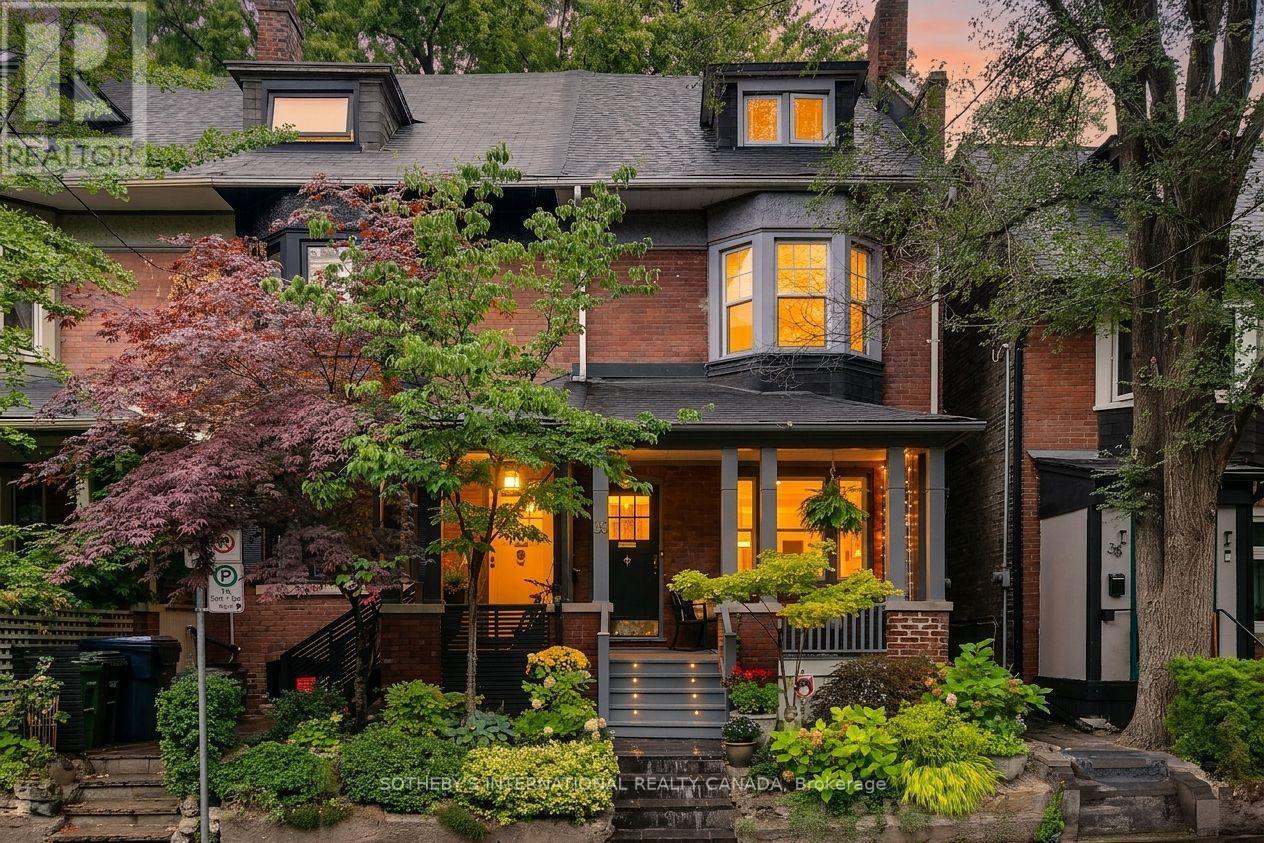 MLS® listing #30424417 for sale located at 36 ABERDEEN AVENUE