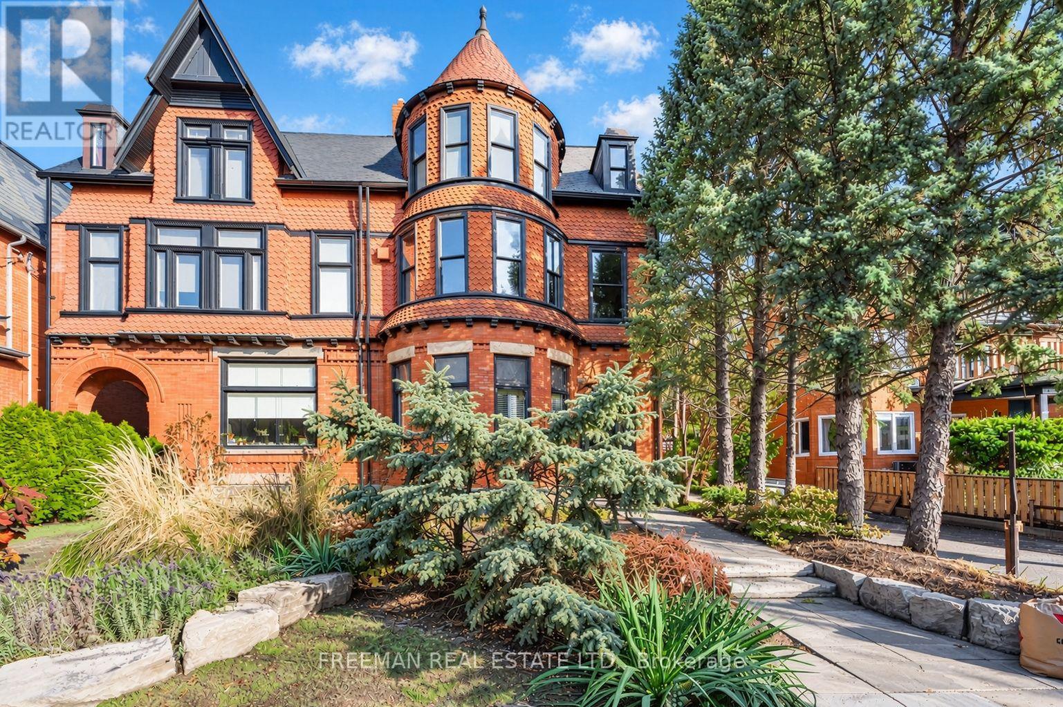 MLS® listing #30424906 for sale located at UPPER - 21 HOWLAND AVENUE