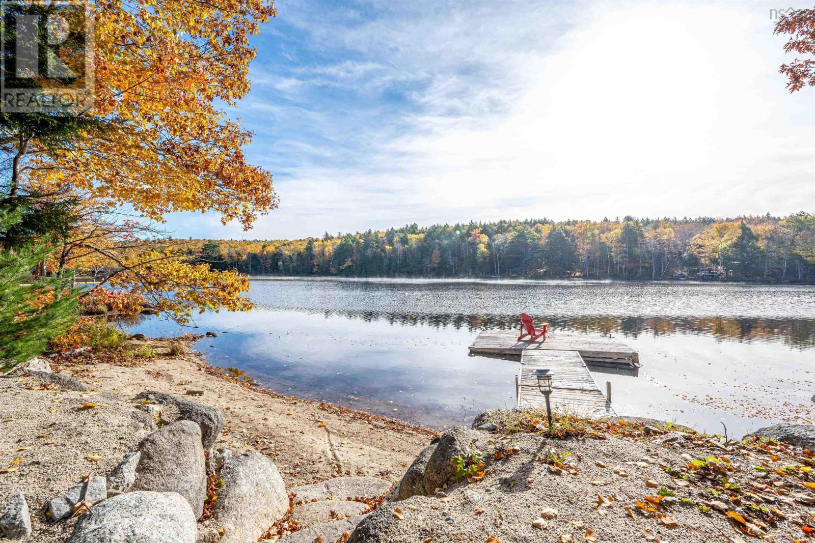 MLS® listing #30426539 for sale located at 142 Canyon Point Road