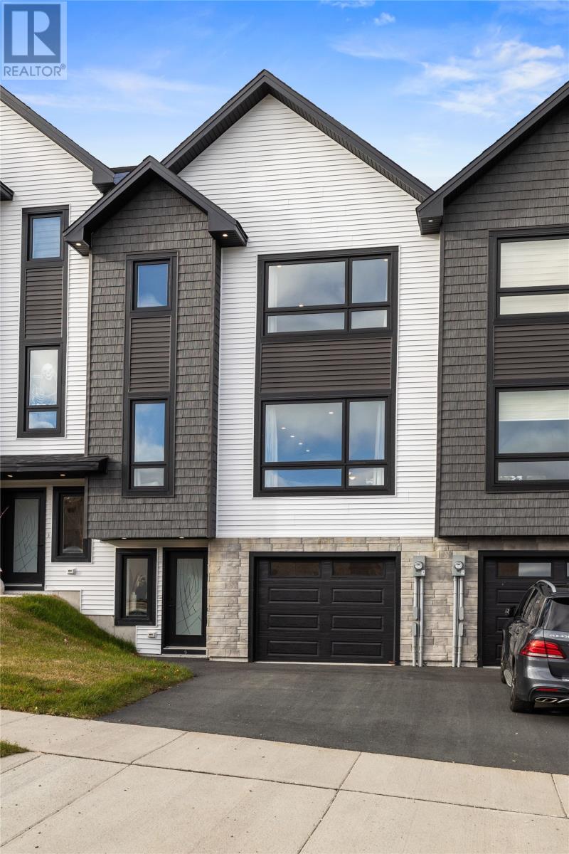 MLS® listing #30426611 for sale located at 28 Donegal Run