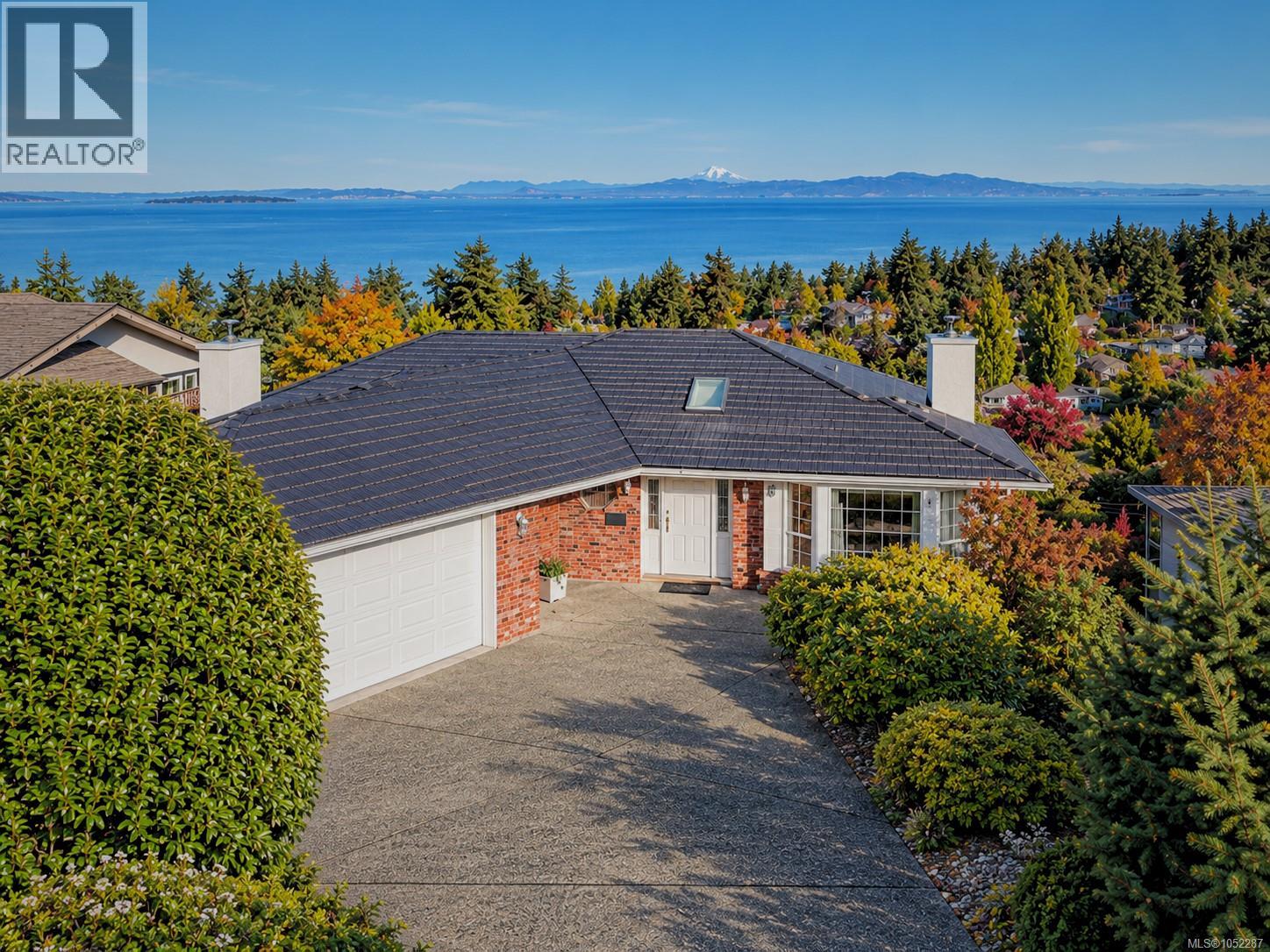 MLS® listing #30426736 for sale located at 974 Seapearl Pl