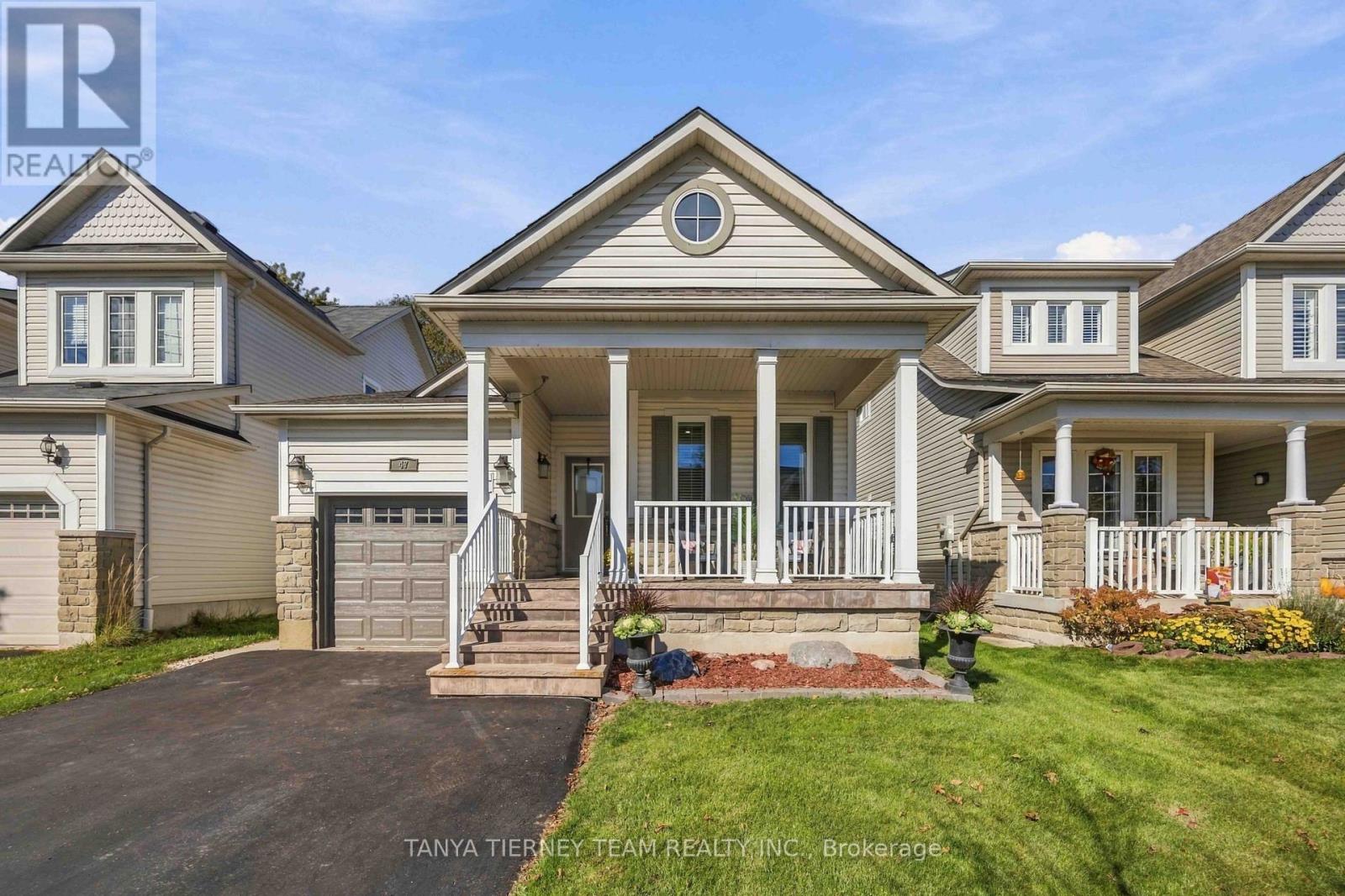 MLS® listing #30426983 for sale located at 47 MIKAYLA CRESCENT