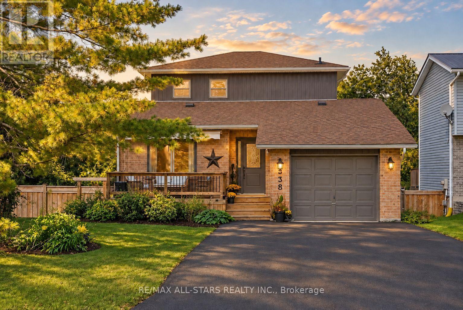 MLS® listing #30427311 for sale located at 538 HIGHLAND CRESCENT