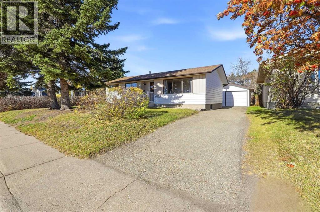MLS® listing #30430057 for sale located at 5404 46 Avenue