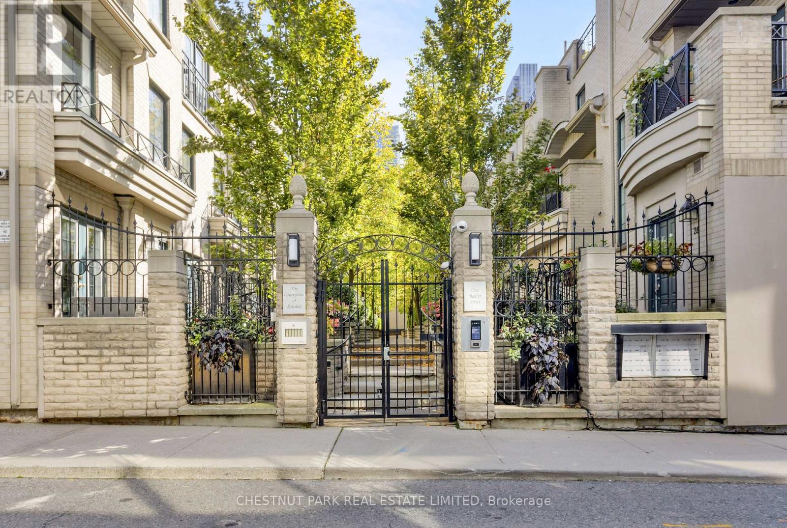 MLS® listing #30430683 for sale located at TH17 - 1 BAXTER STREET