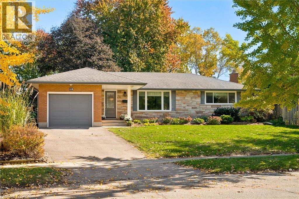 MLS® listing #30430775 for sale located at 18 EVELYN Crescent