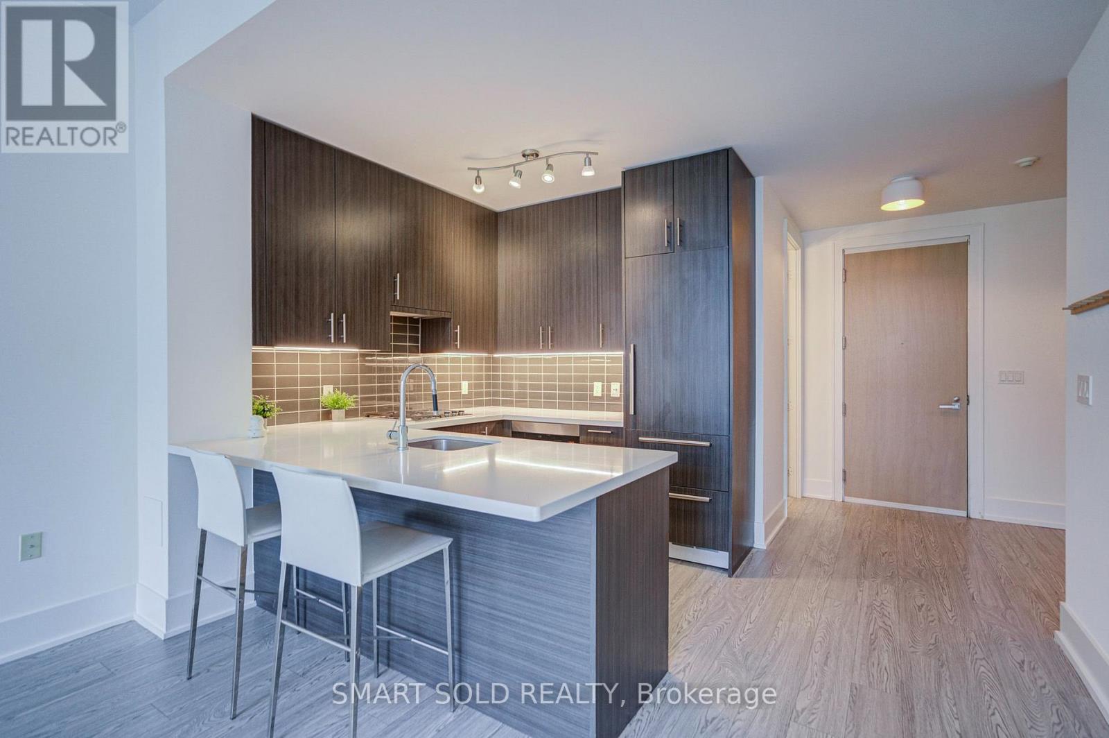 MLS® listing #30431316 for sale located at 436 - 39 QUEENS QUAY E