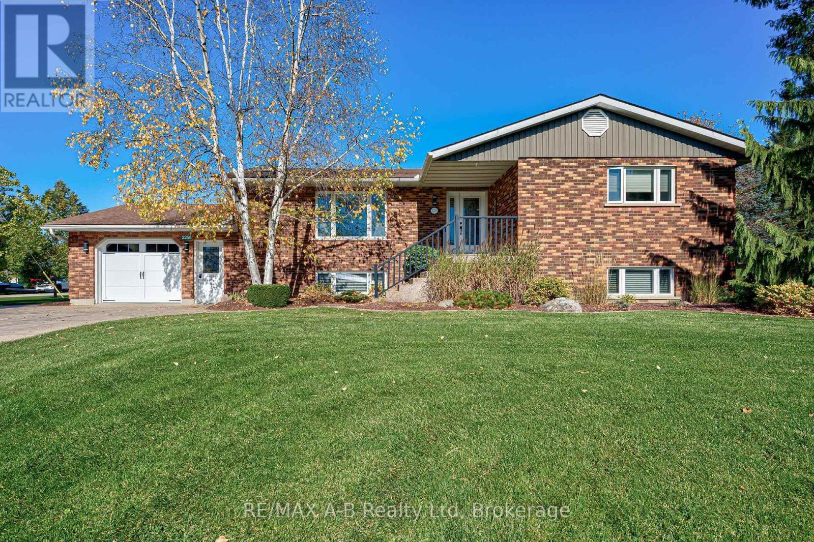 MLS® listing #30431519 for sale located at 2256 WEBSTER STREET