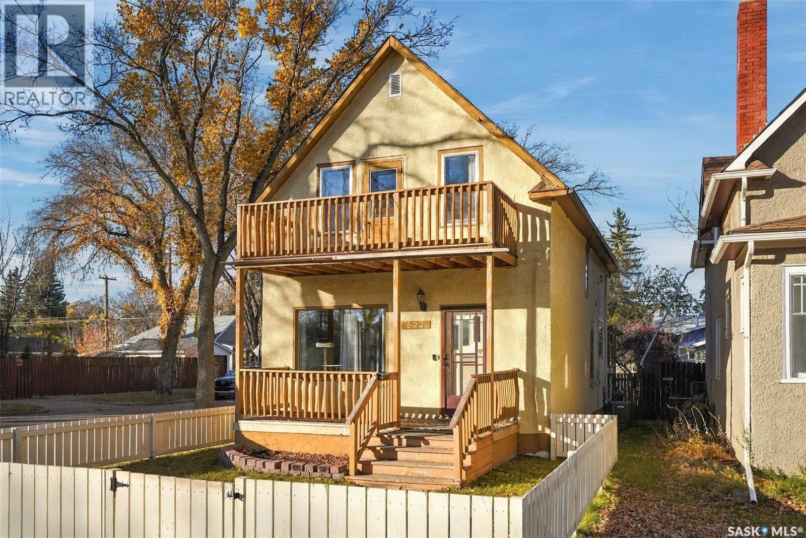 MLS® listing #30433124 for sale located at 622 32nd STREET W