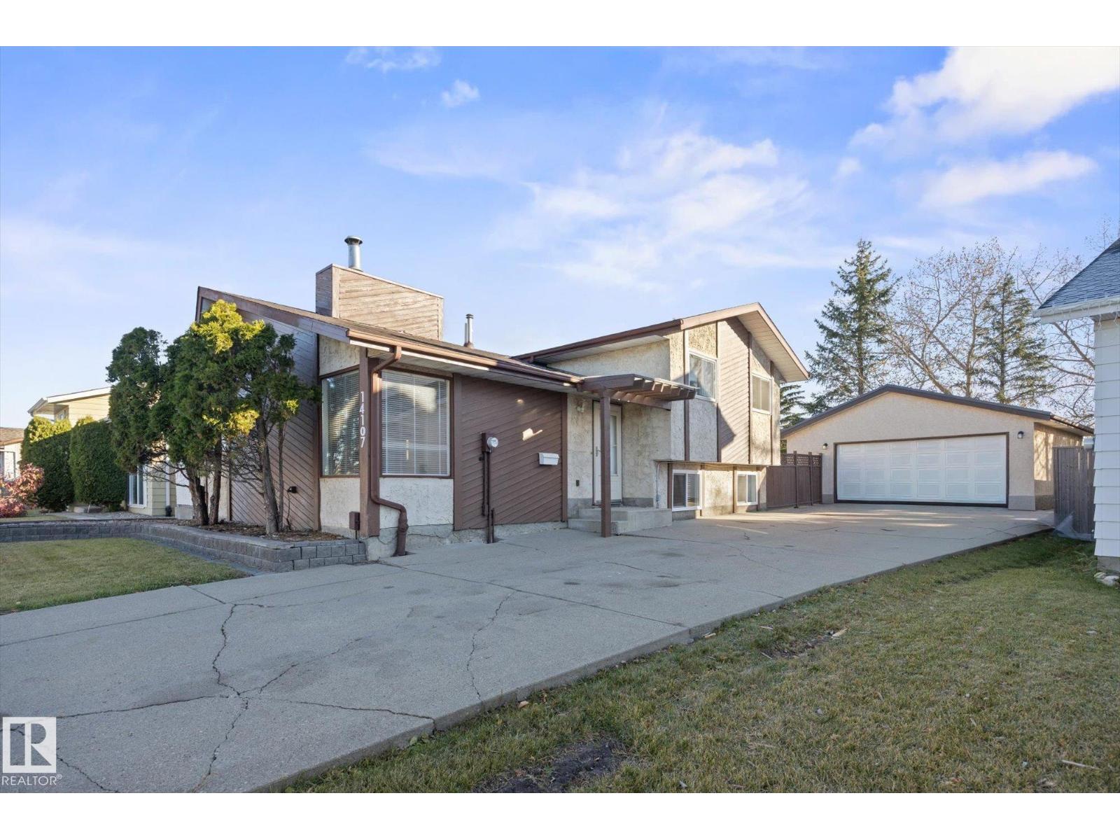 MLS® listing #30433409 for sale located at 14107 114 ST NW