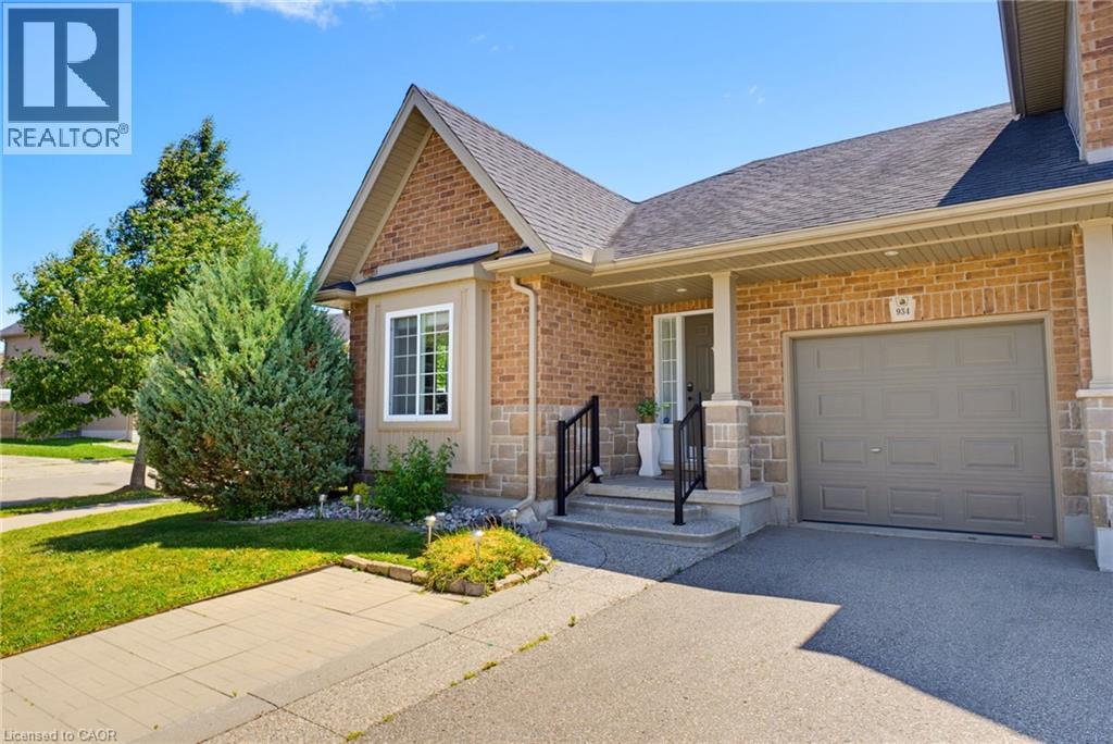 MLS® listing #30433953 for sale located at 934 ZELLER Crescent