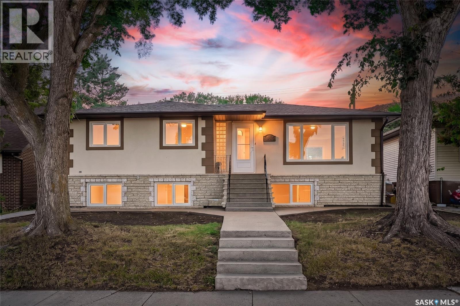 MLS® listing #30434547 for sale located at 517 O AVENUE N
