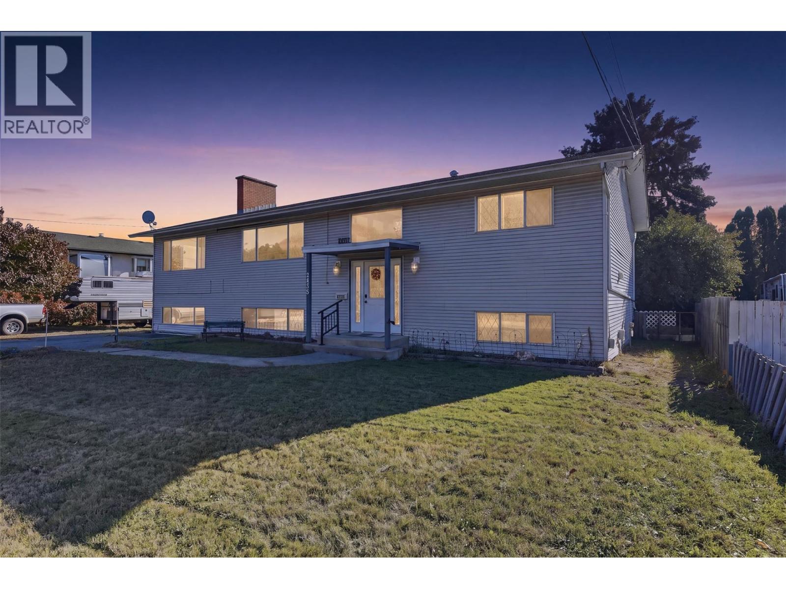 MLS® listing #30435104 for sale located at 2499 Fleetwood Avenue